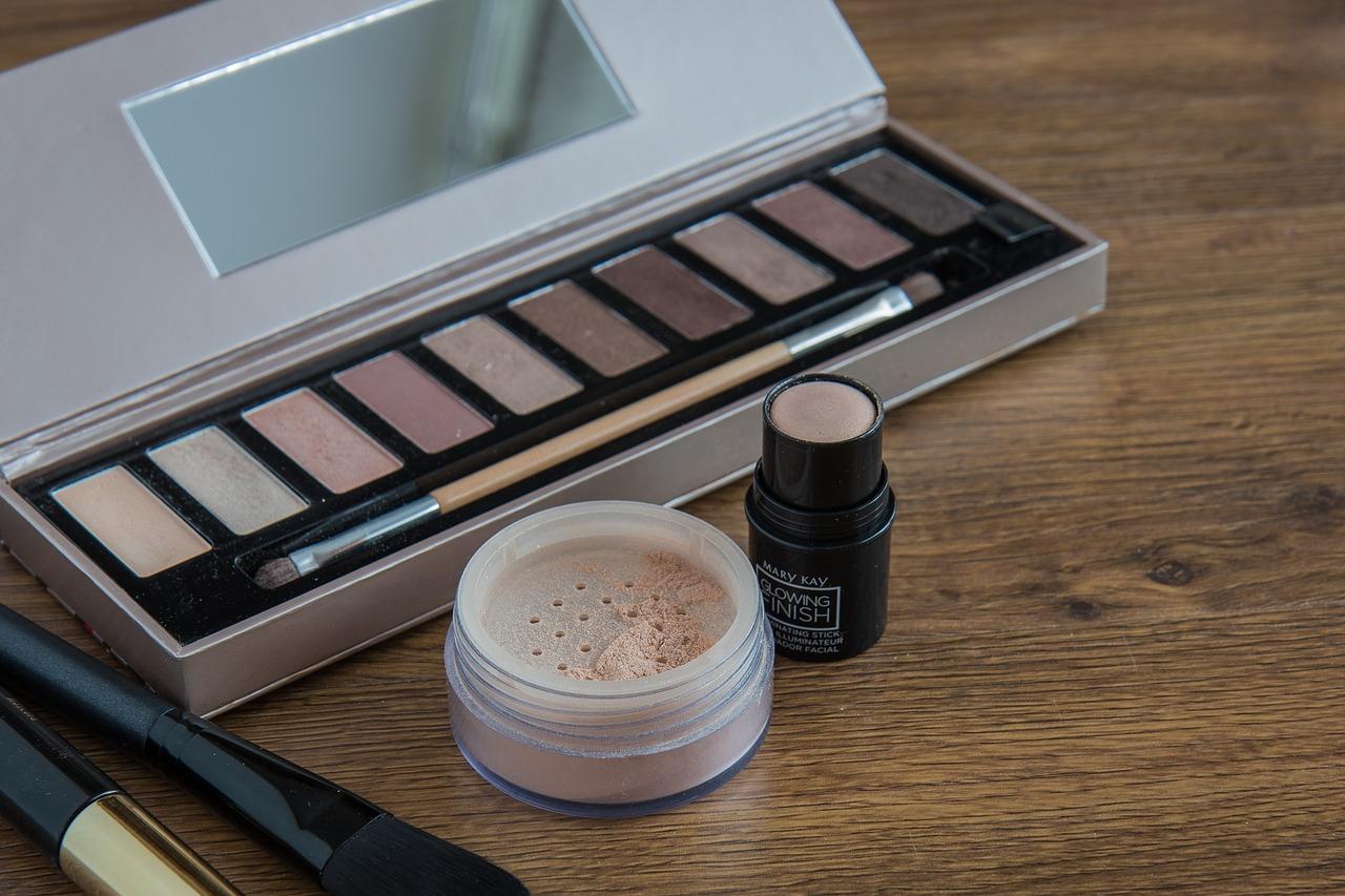 什么牌子的眼影笔好