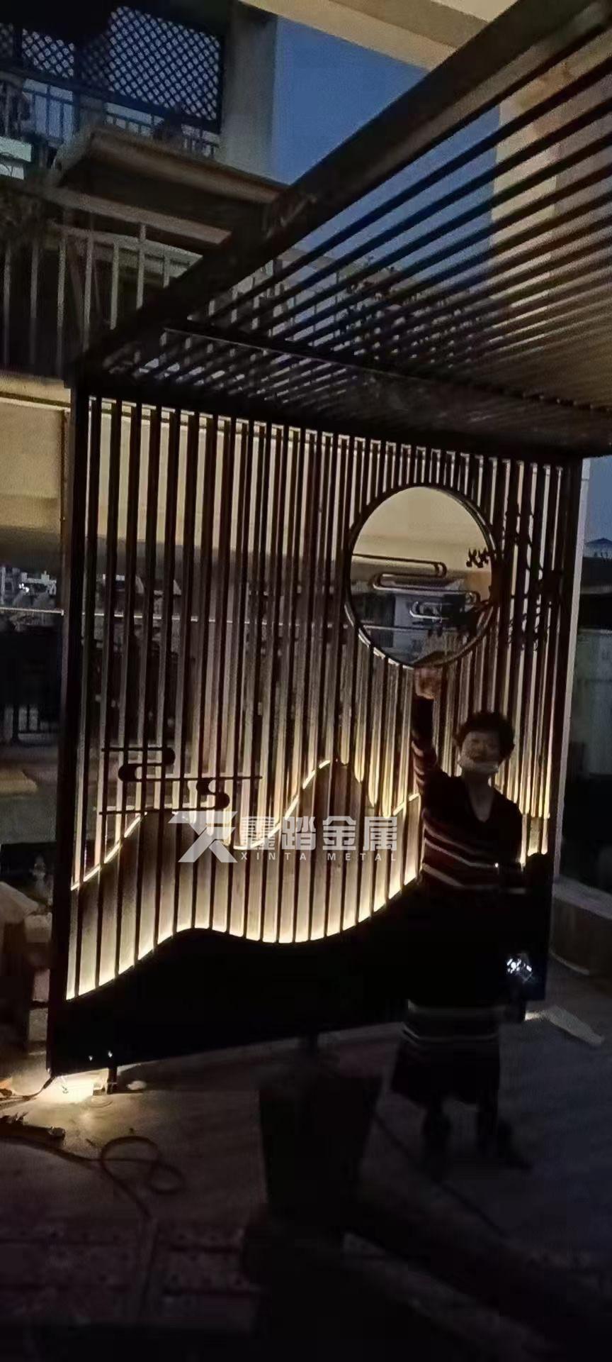 不锈钢大型山峦造型景墙 山峦屏风 - 知乎
