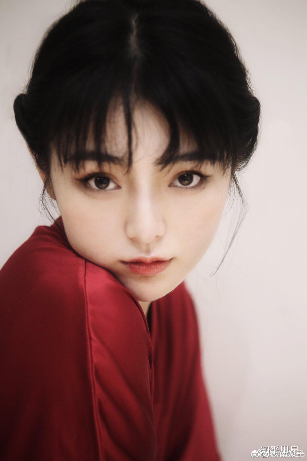 参半miao和半藏森林比谁更算得上美女? - 知乎