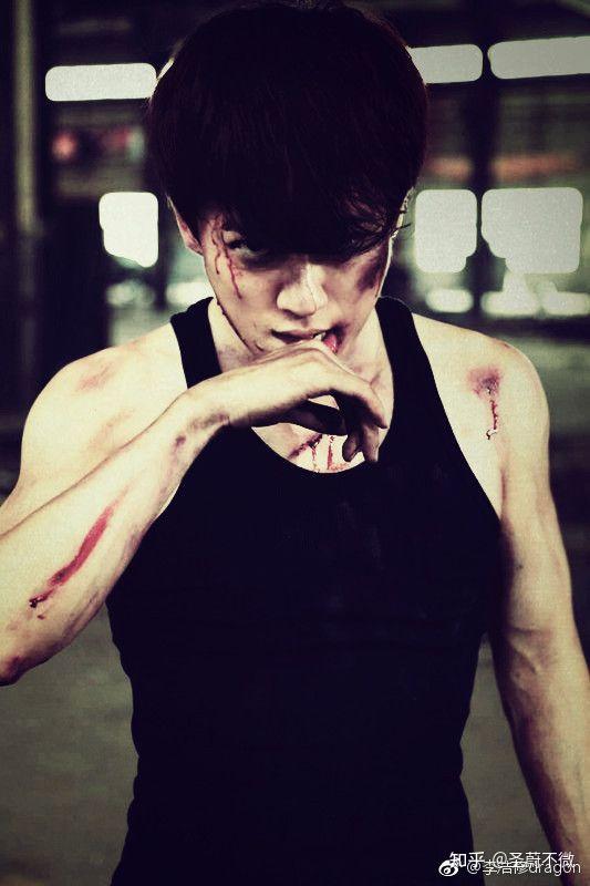 卧底最新季杨雪枪毙了林超成杨雪为什么只跑到阿辉身边只叫阿辉难道