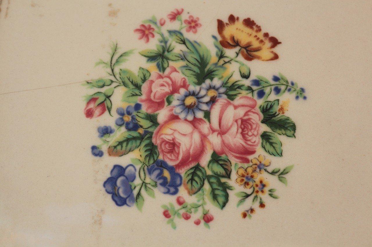 3. 洋桔梗插花容器