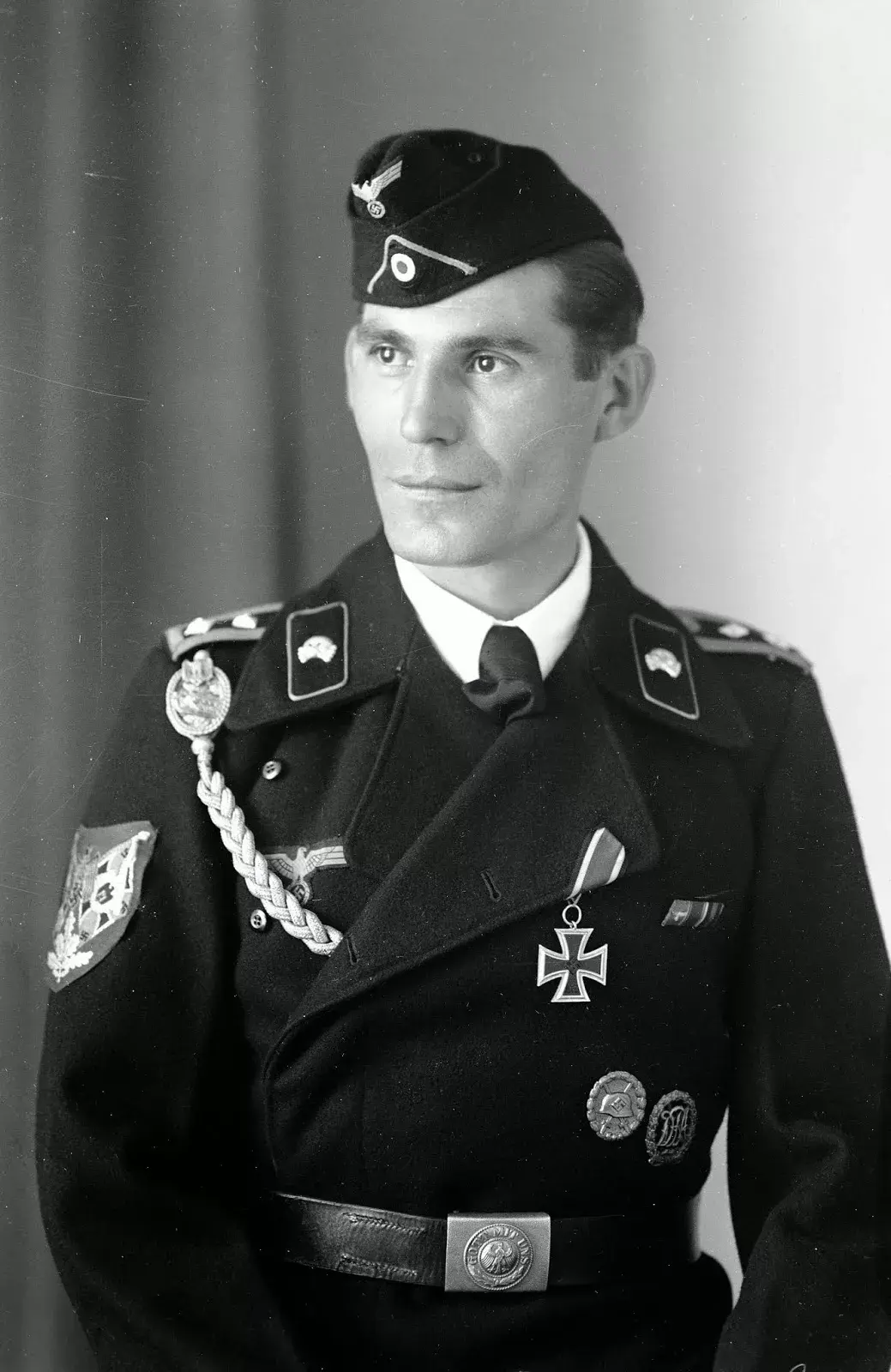 二战德军制服你们认为哪一套最帅?