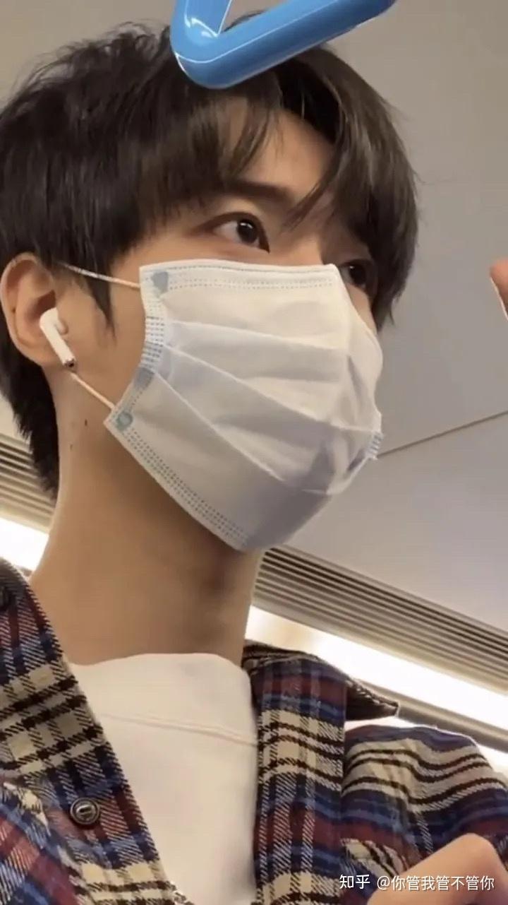 有帅气男生照片吗不要明星