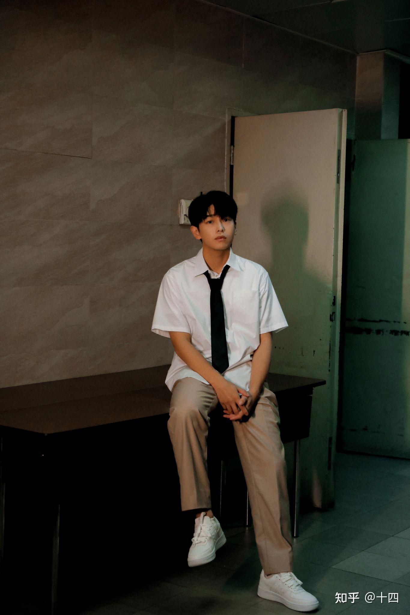 彭昱畅有哪些出圈神图? - 知乎
