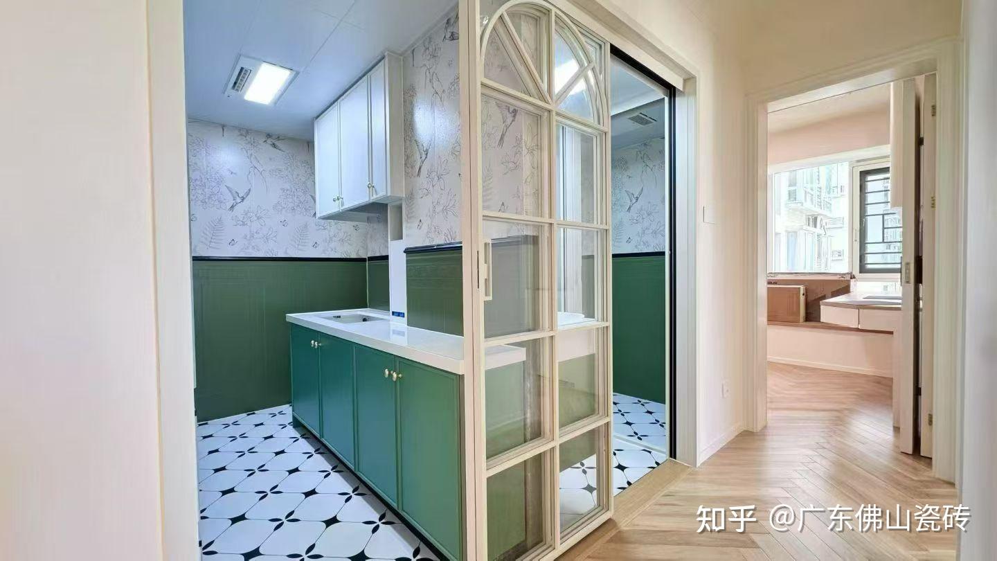 瓷砖选对,小厨房也能有大腔调|复古花砖+莫兰迪绿的神仙组合 - 知乎