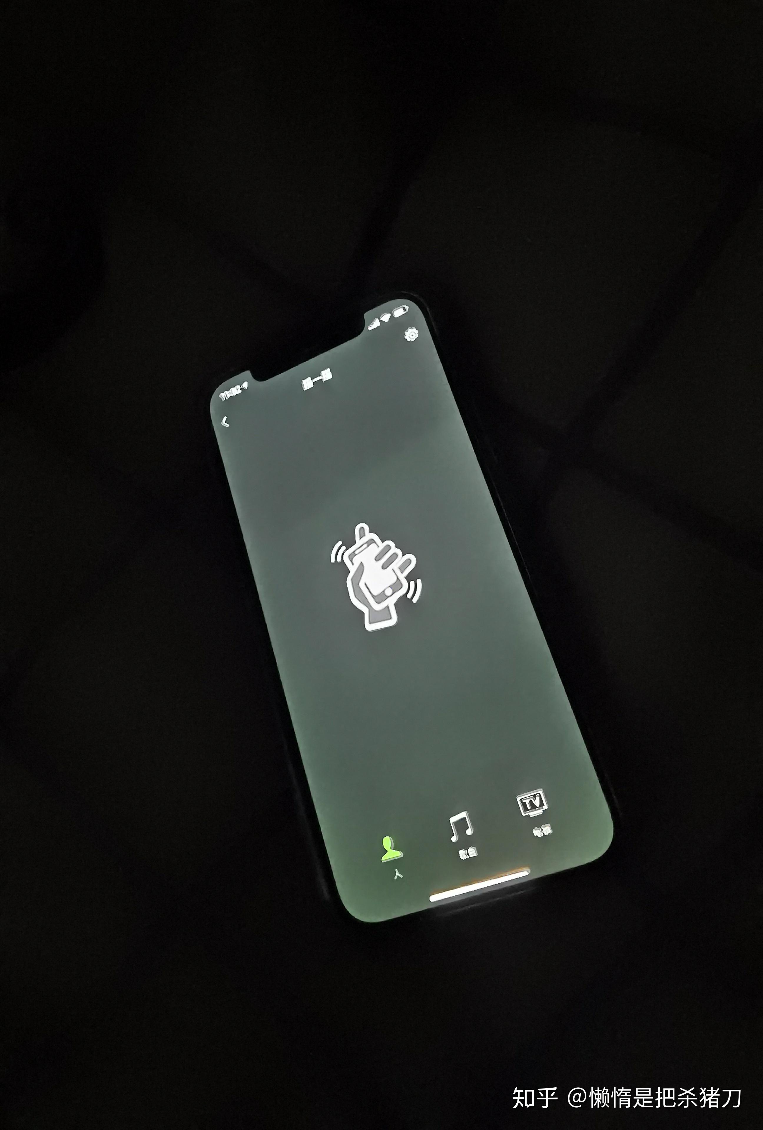 苹果12到底值不值买绿屏问题大不大平民玩家