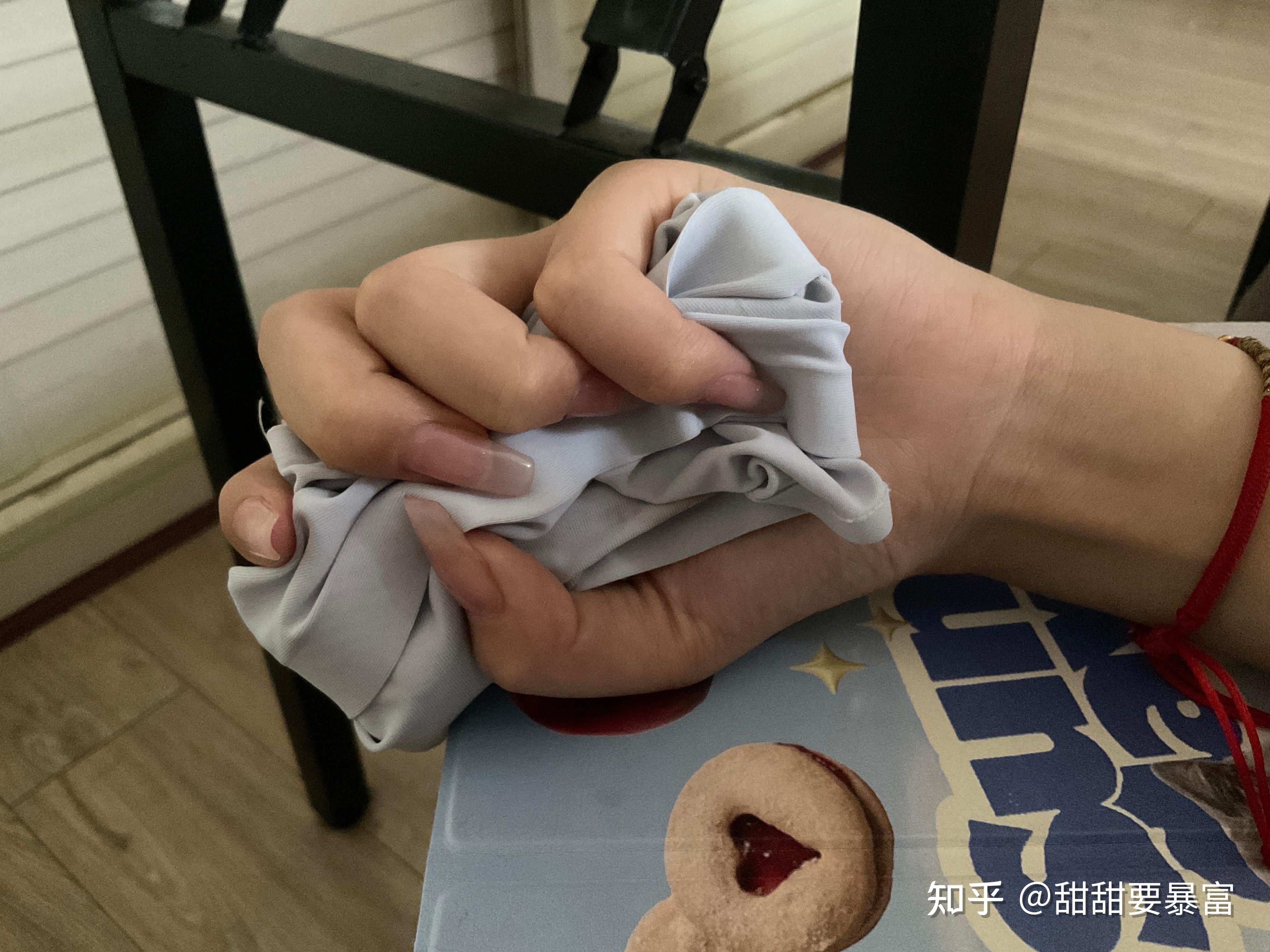 喜欢闻女人内裤裆部图片