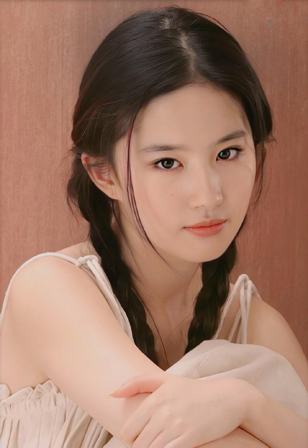 抛开气质光凭长相你认为最美的女明星是谁