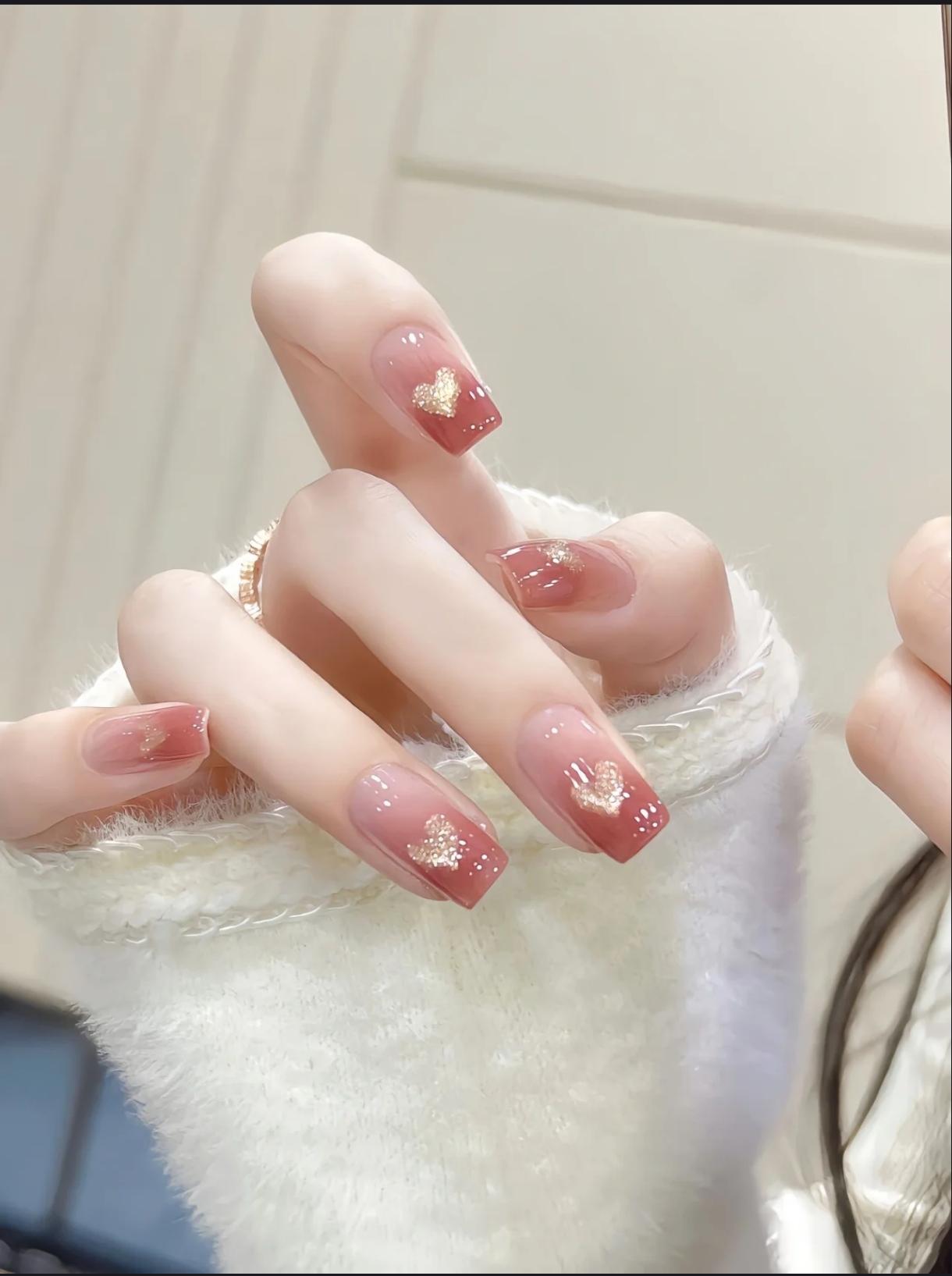 有没有好看美甲款式啊