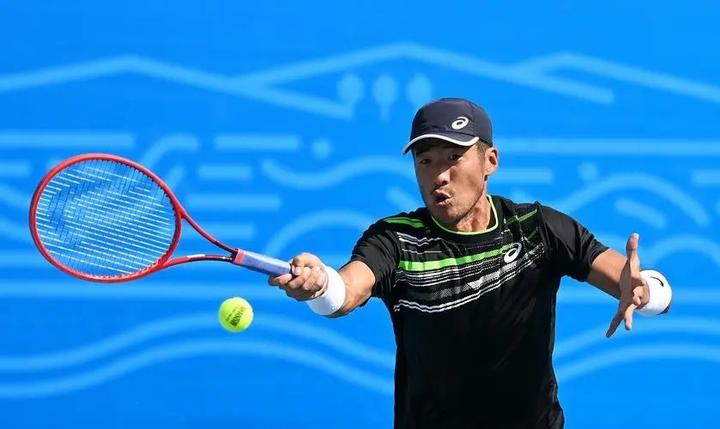 在家乡一波五连胜老将李喆铁树开花天津网球赛事获得双冠