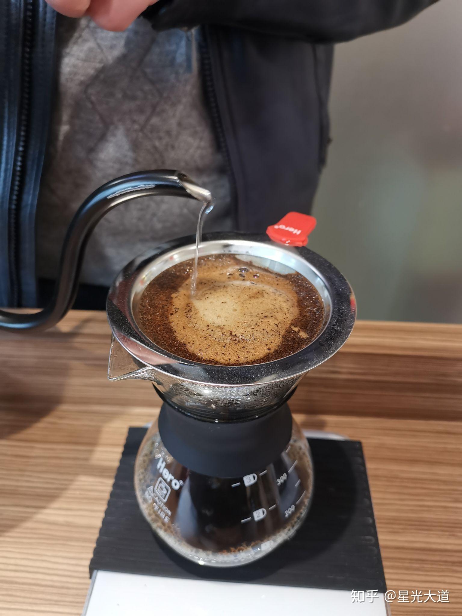 自己是重度咖啡爱好者其实是对咖啡一点不懂完全是星巴克拍照爱好者呢