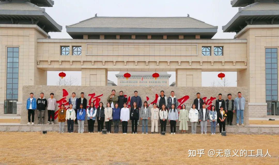 新疆政法学院和图木舒克这个城市怎么样?