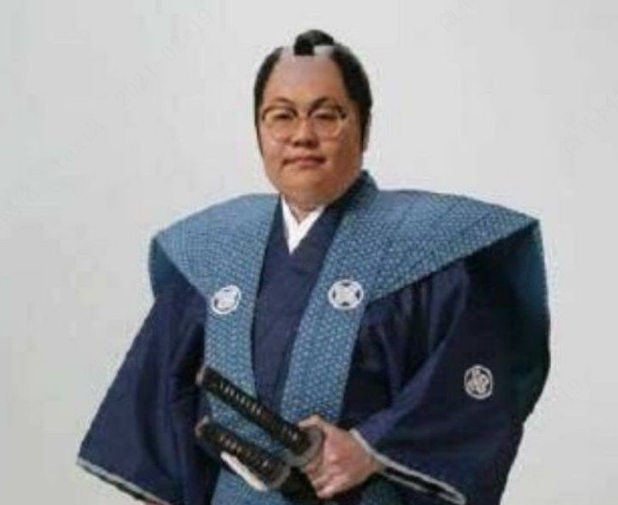 我发现男朋友特别关注了孙笑川我该和他分手吗
