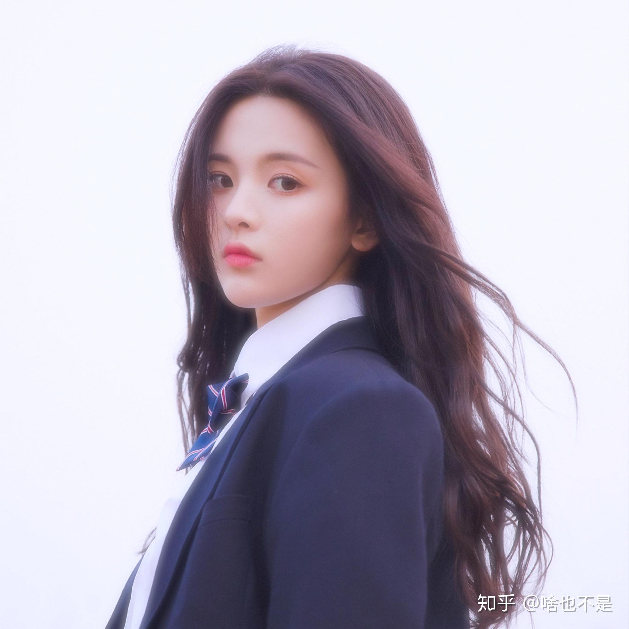 杨超越的哪张照片适合当头像?