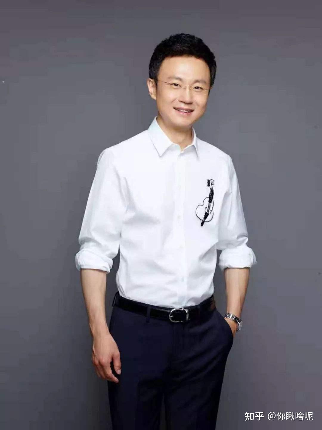 央视著名主持人刚强:43岁放弃丁克生下儿子,让父母如愿抱上孙子 - 知乎