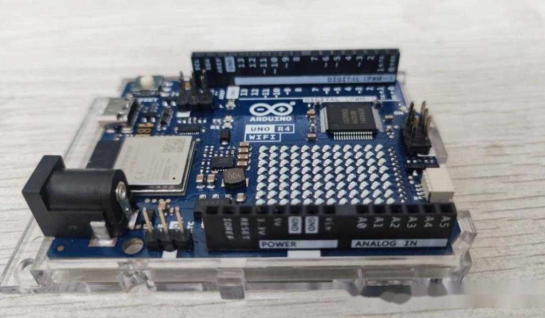 Arduino R4 WIFI板子测评及实列使用（风速测量） - 知乎