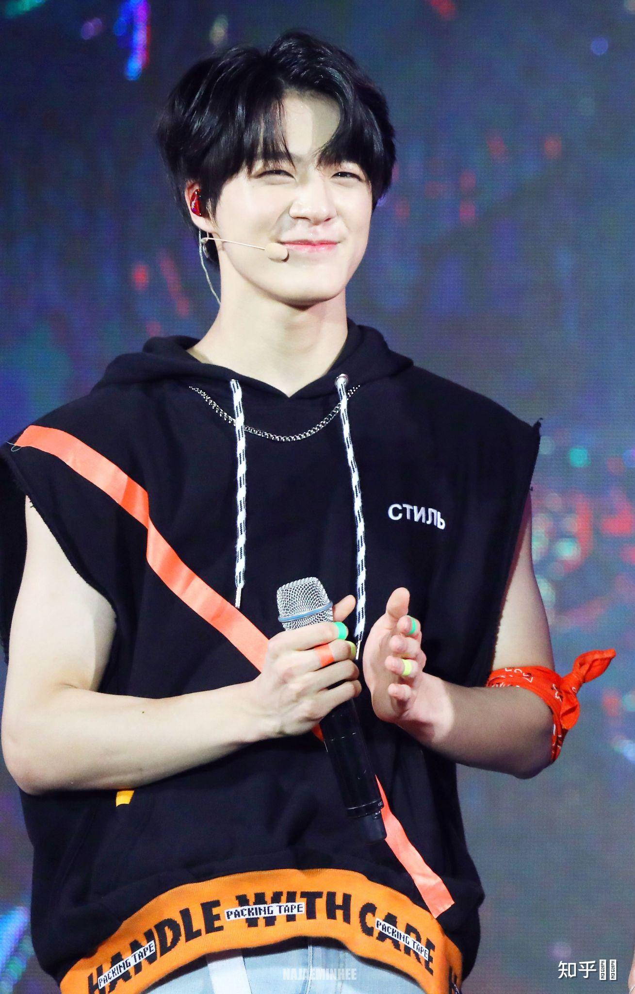 有没有nct李帝努jeno的图特别喜欢他的笑有没有笑的图