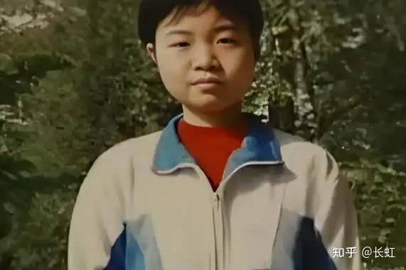 上海海事大学自杀案: 学霸杨元元带母上学,最终厕所自缢身亡,生生被母亲吸干血 - 知乎