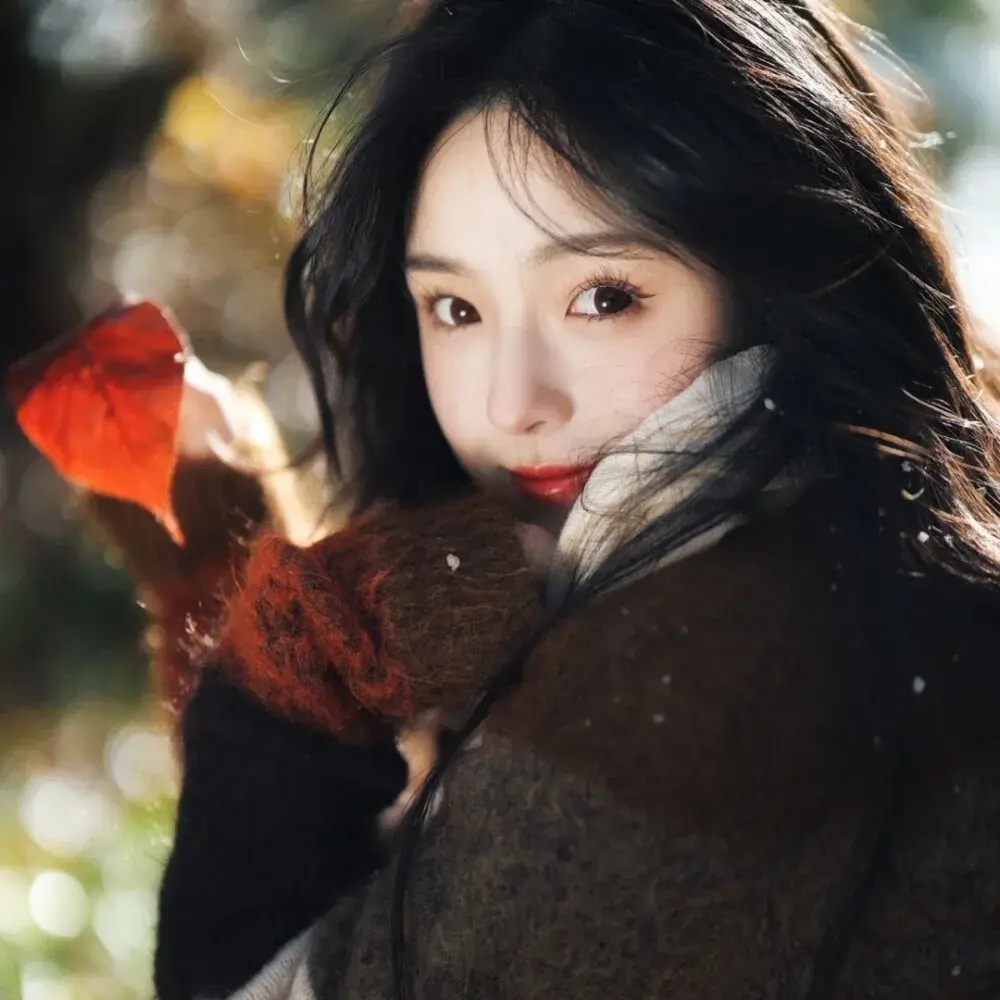 氛围感的女生微信头像有哪些