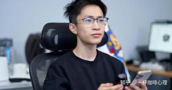 “高高在上”的俞敏洪Tim何同学们，为何拒绝向公众真诚道歉？ - 知乎