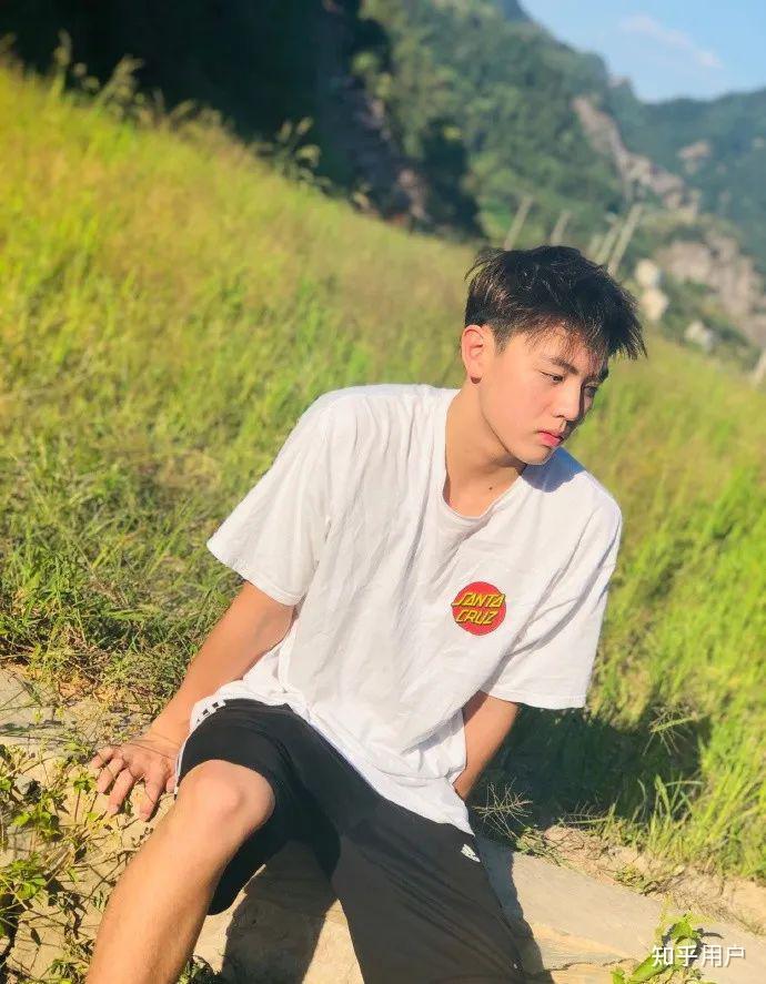 长相清秀的男生到底是怎样一个样子? - 知乎