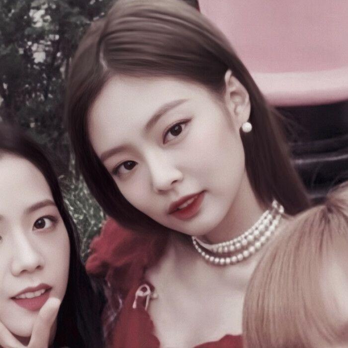 有没有超级好看的爱豆闺蜜头像三人或两人都可以