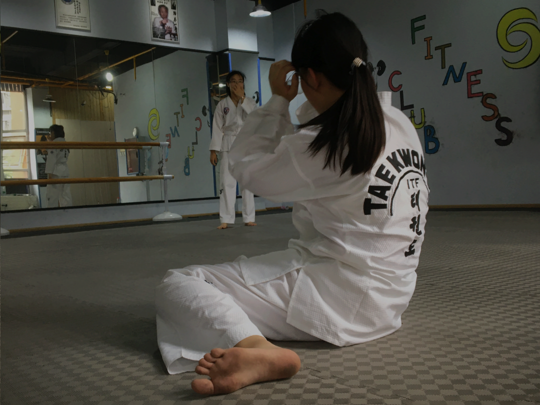 一个足控的男生遇见会跆拳道的女生会发生什么大家想象一下? - 知乎