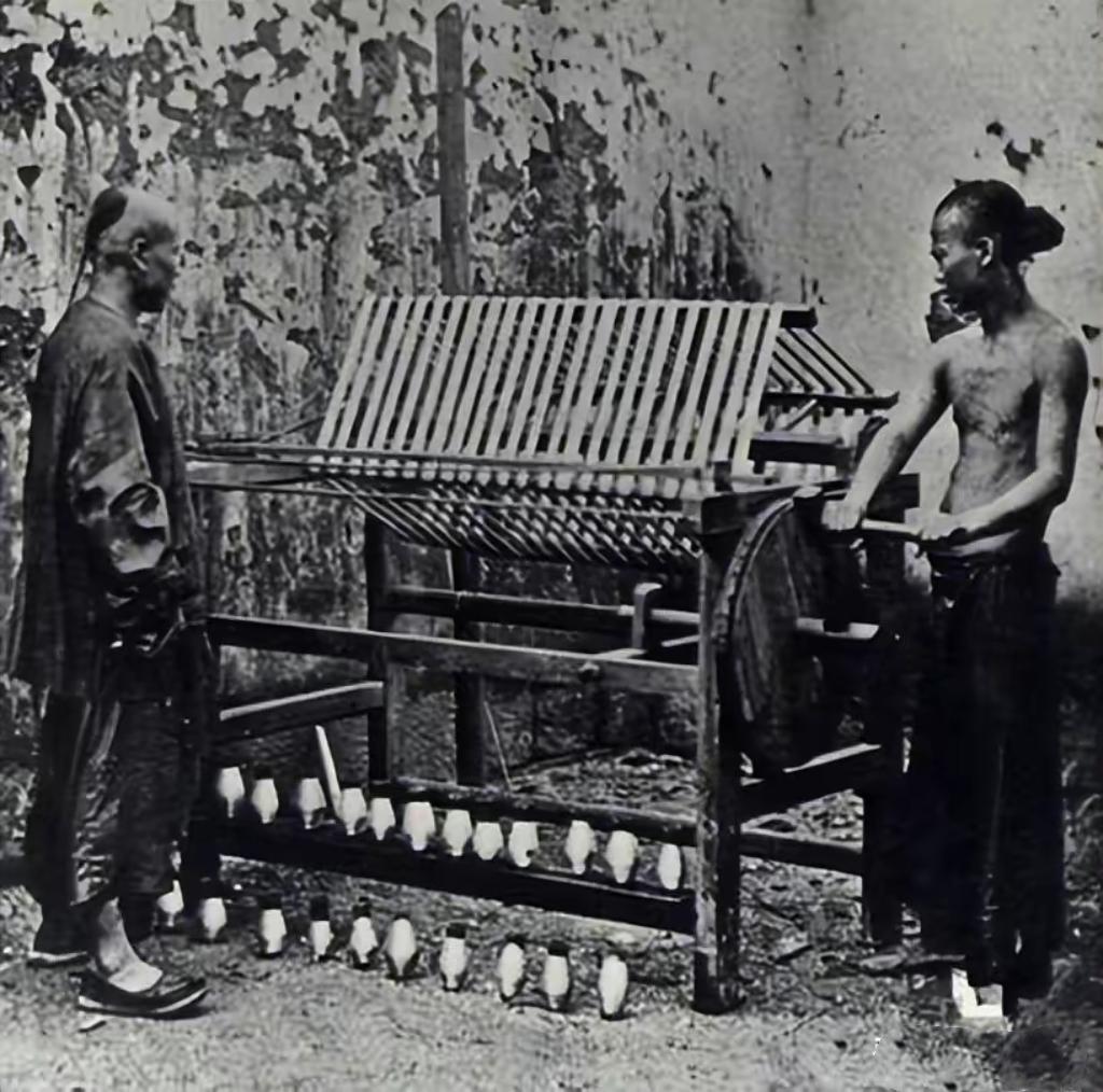Men's hairstyles in the late Qing Dynasty: from rat tail braids to ...