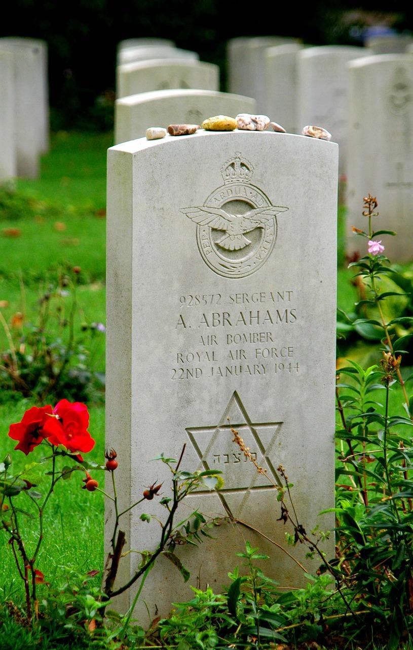 2. 墓碑雕刻图案