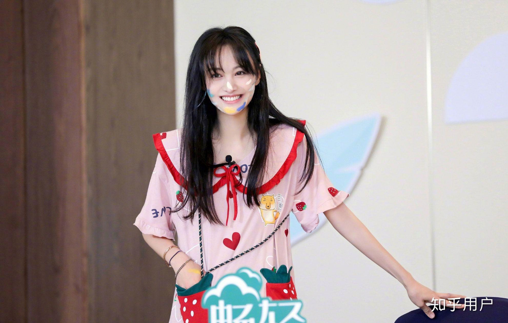 如何评价郑爽在青春环游记中的颜值