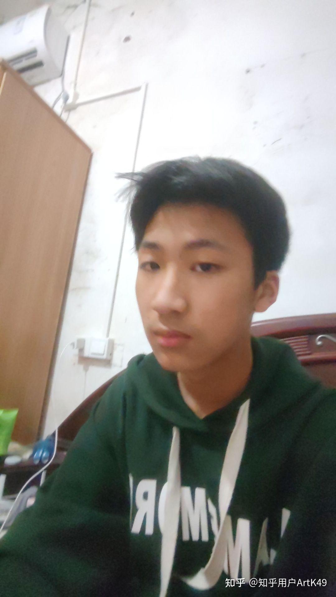 有没有长得丑的男生照片分享一下我想知道什么样算丑