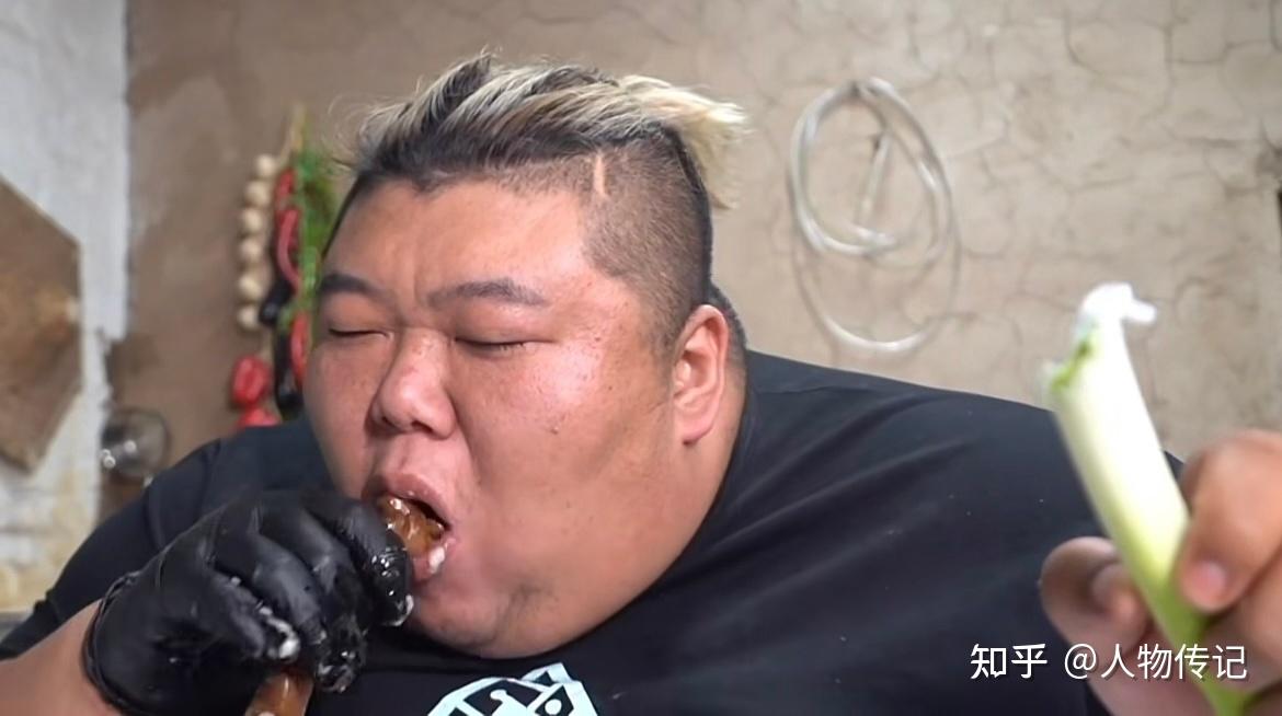 六百斤吃播博主胖猴仔：不到半年减掉两百斤，如今化身励志减肥博主 - 知乎