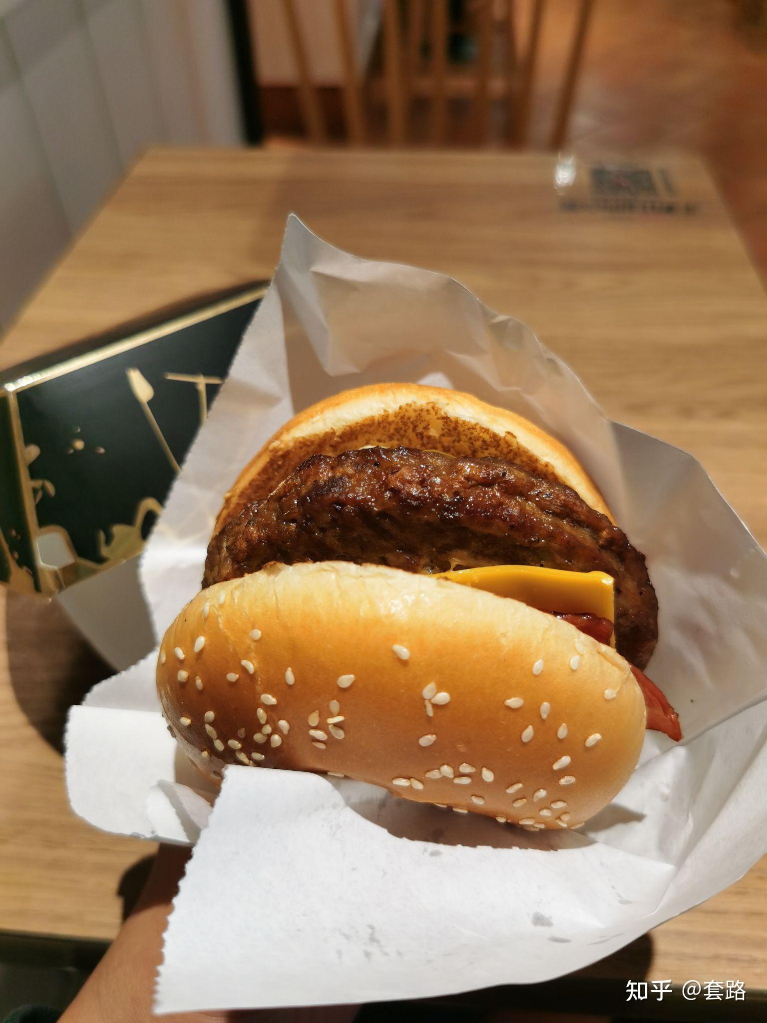 如何看待墨茶吧的吧友采访房主证明墨茶确实是一个体重接近200斤的