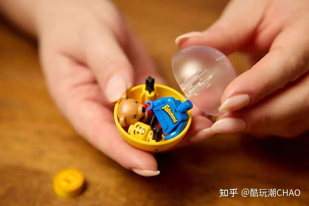 乐高21358 小人仔扭蛋机:16款人仔+真实掉蛋机制,六一最强礼物 - 知乎