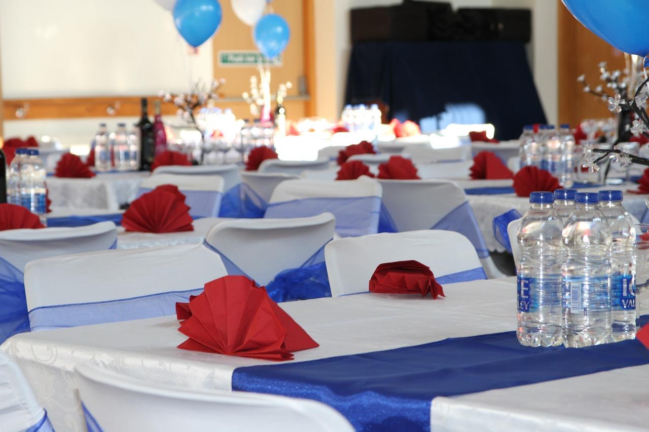 布置教室如何便宜