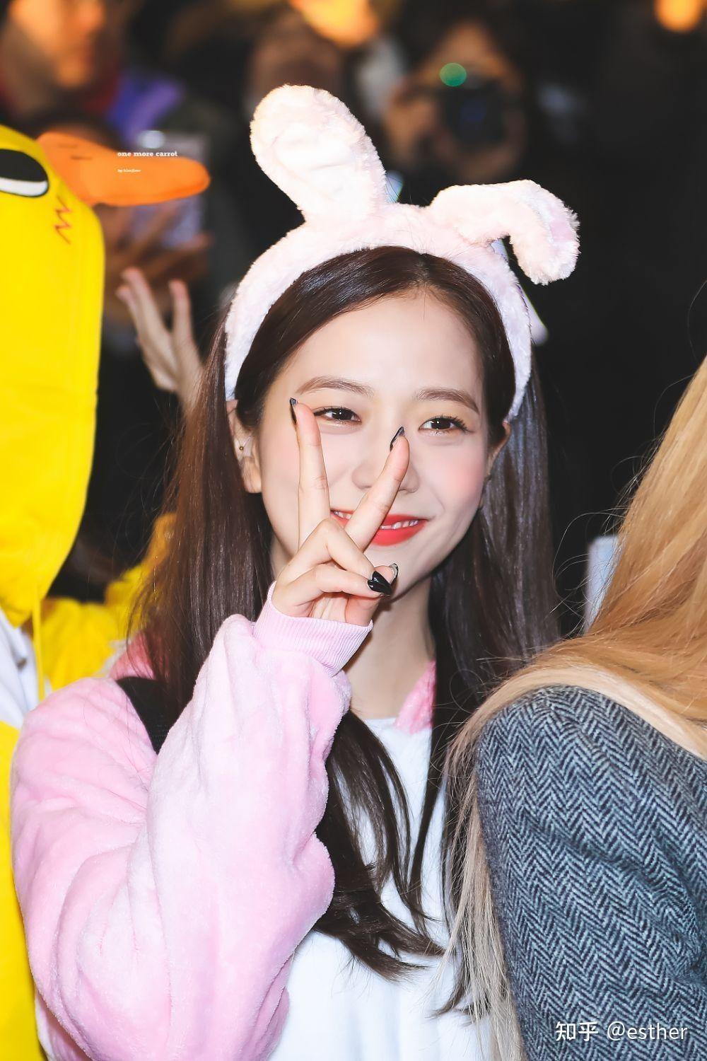 blackpink每位成员的标志性拍照姿势都是什么