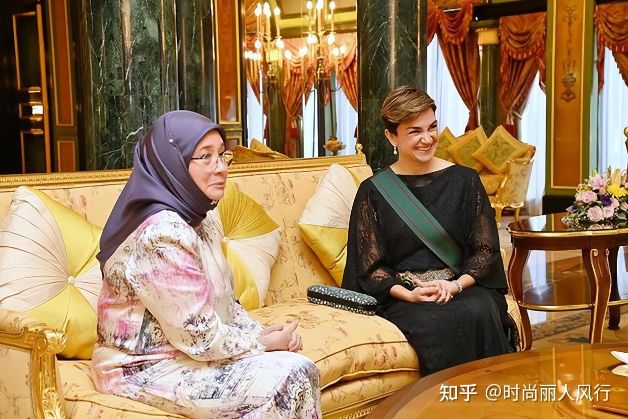 不丹王后带三胎小公主去文莱参加婚礼！她穿粉裙超嫩，公主萌翻了- 知乎