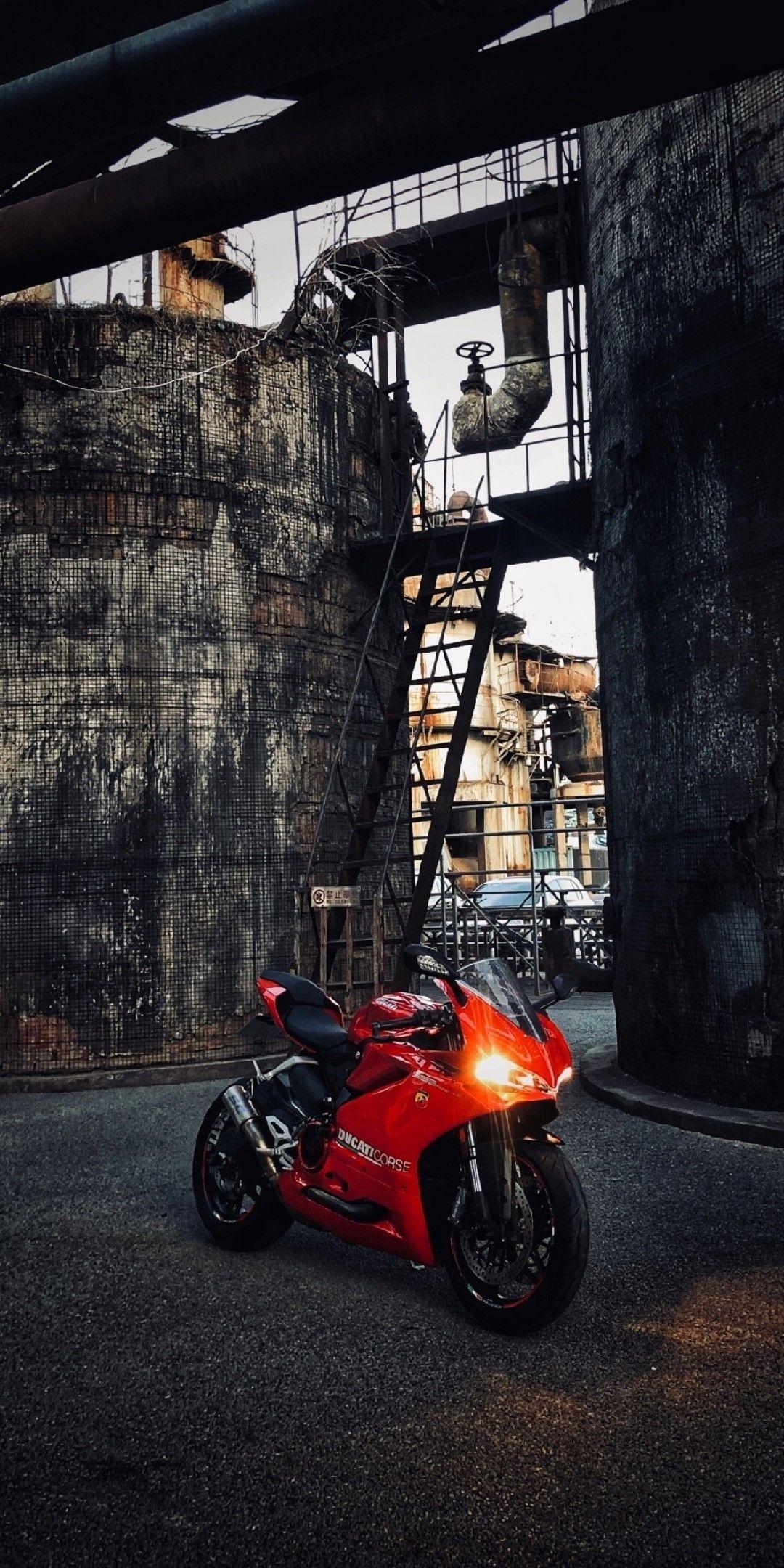 有那些关于摩托车好看的壁纸?