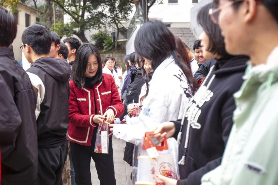 重庆天籁艺术高中