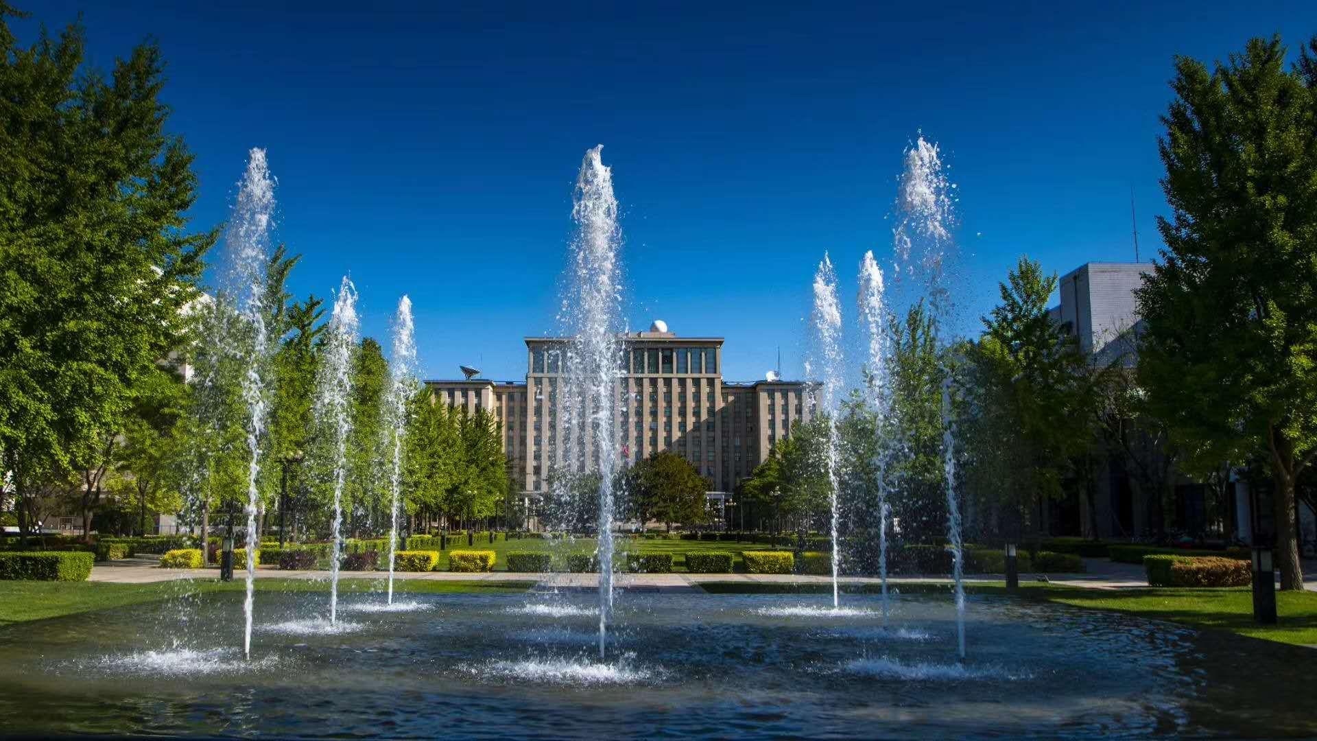 想要一些清华大学的图片景色建筑都可以