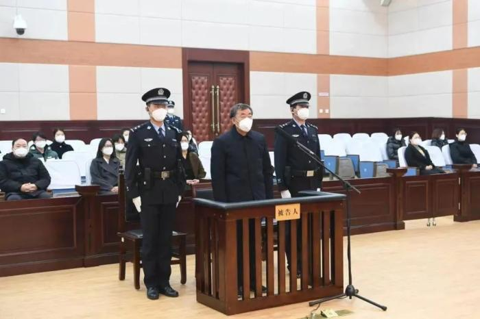 “巨贪”白天辉已被执行死刑：单笔受贿高达11.03亿余元 - 知乎