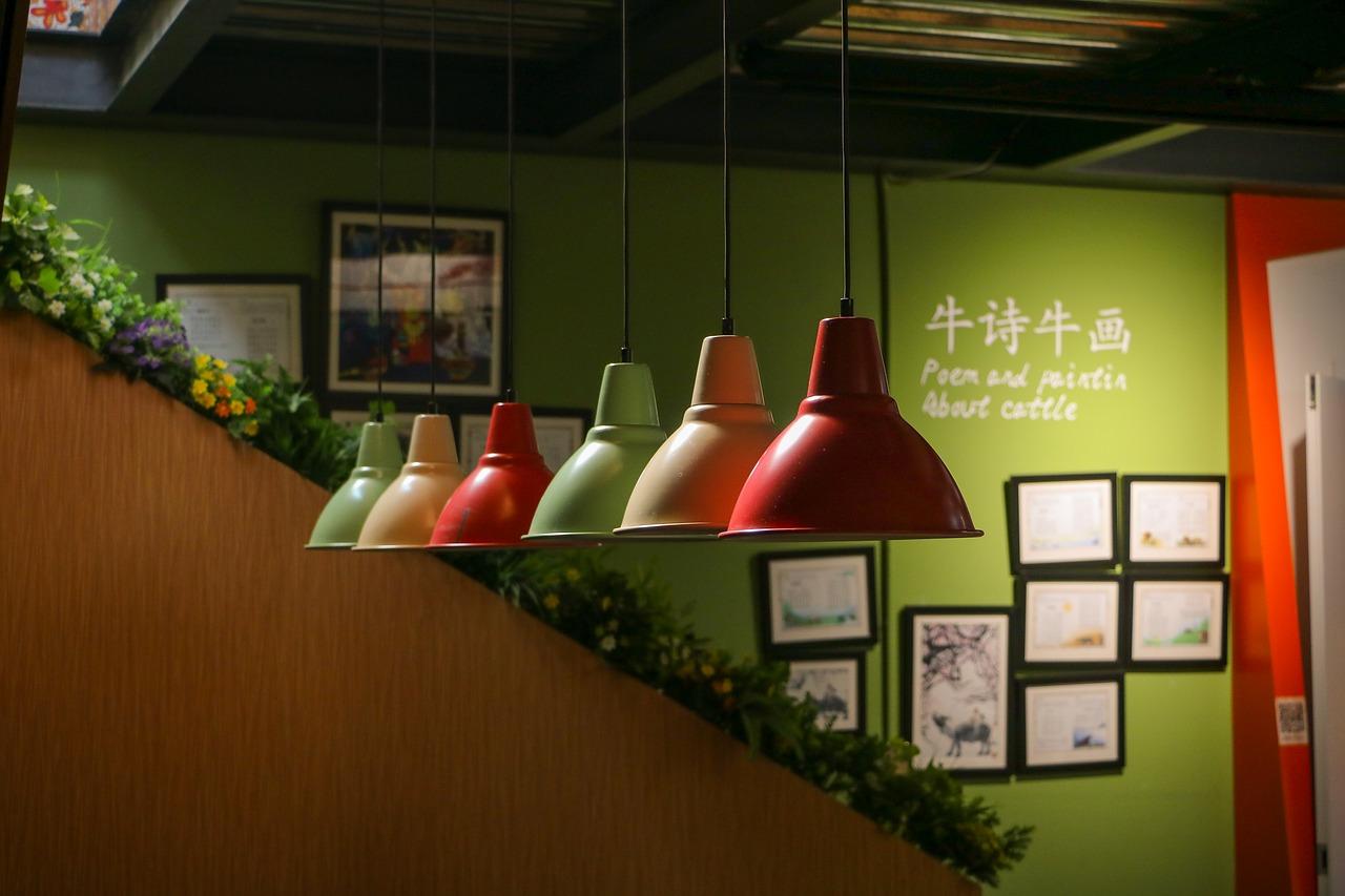 色彩灯光如何选