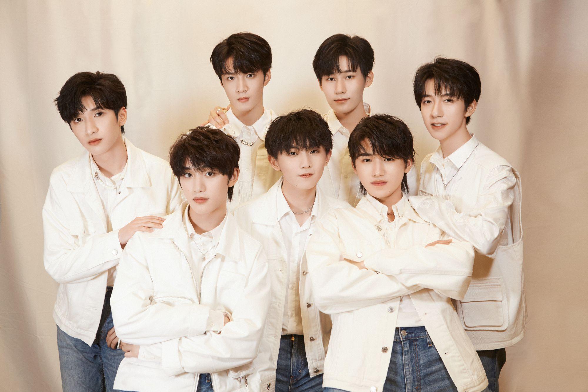 可以分享你手机里时代少年团的团体照吗