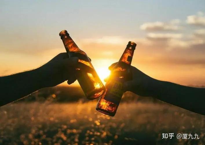 饭局敬酒 | 花式敬酒词,7个万能公式让你说话出口成章 - 知乎
