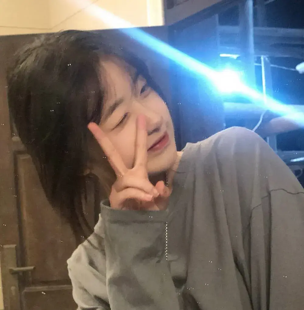 有哪些看上去干净温柔的女生头像?