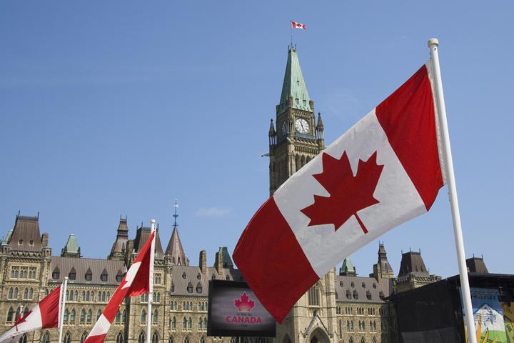 加国移民部宣布父母团聚名额增加7000个结果马上发出