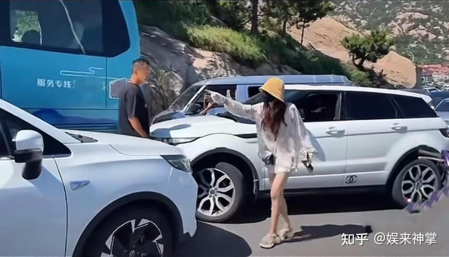 路虎女狂扇小伙后续: 小伙是退役军人 女子仅被拘留10天 网友炸锅