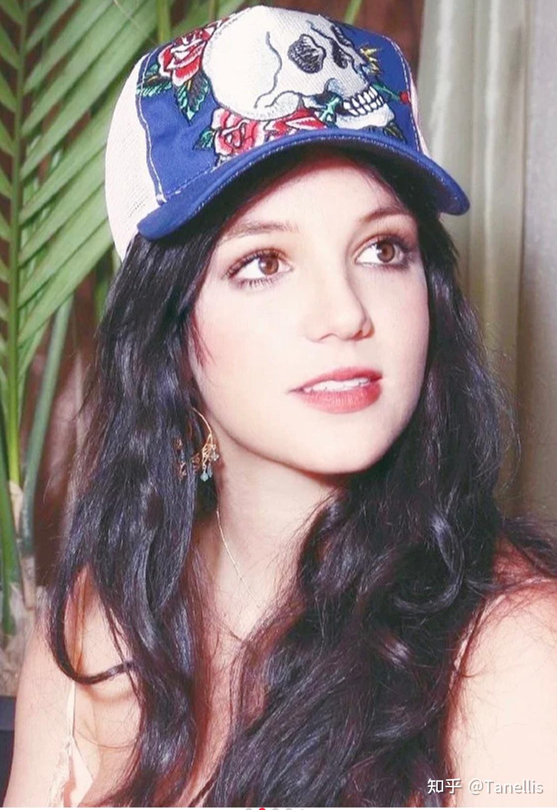 布兰妮年轻时的颜可以说是神颜吗? - 知乎