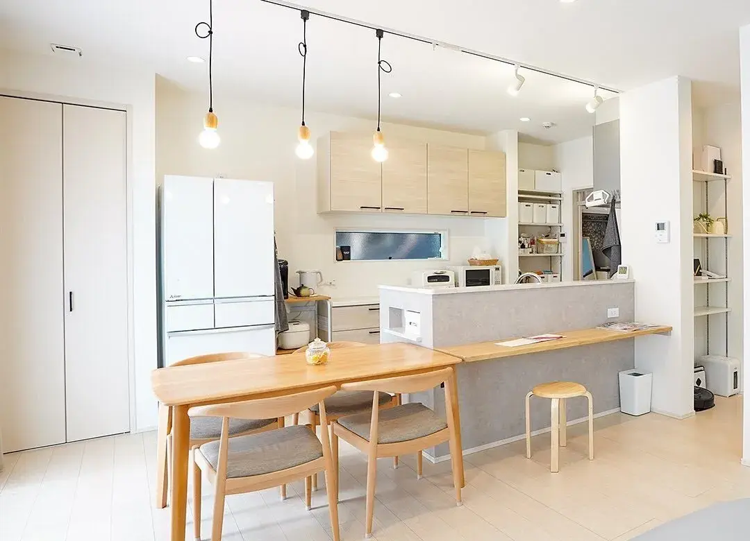 有两个孩子的家庭在房室的装修设计上应该注意什么