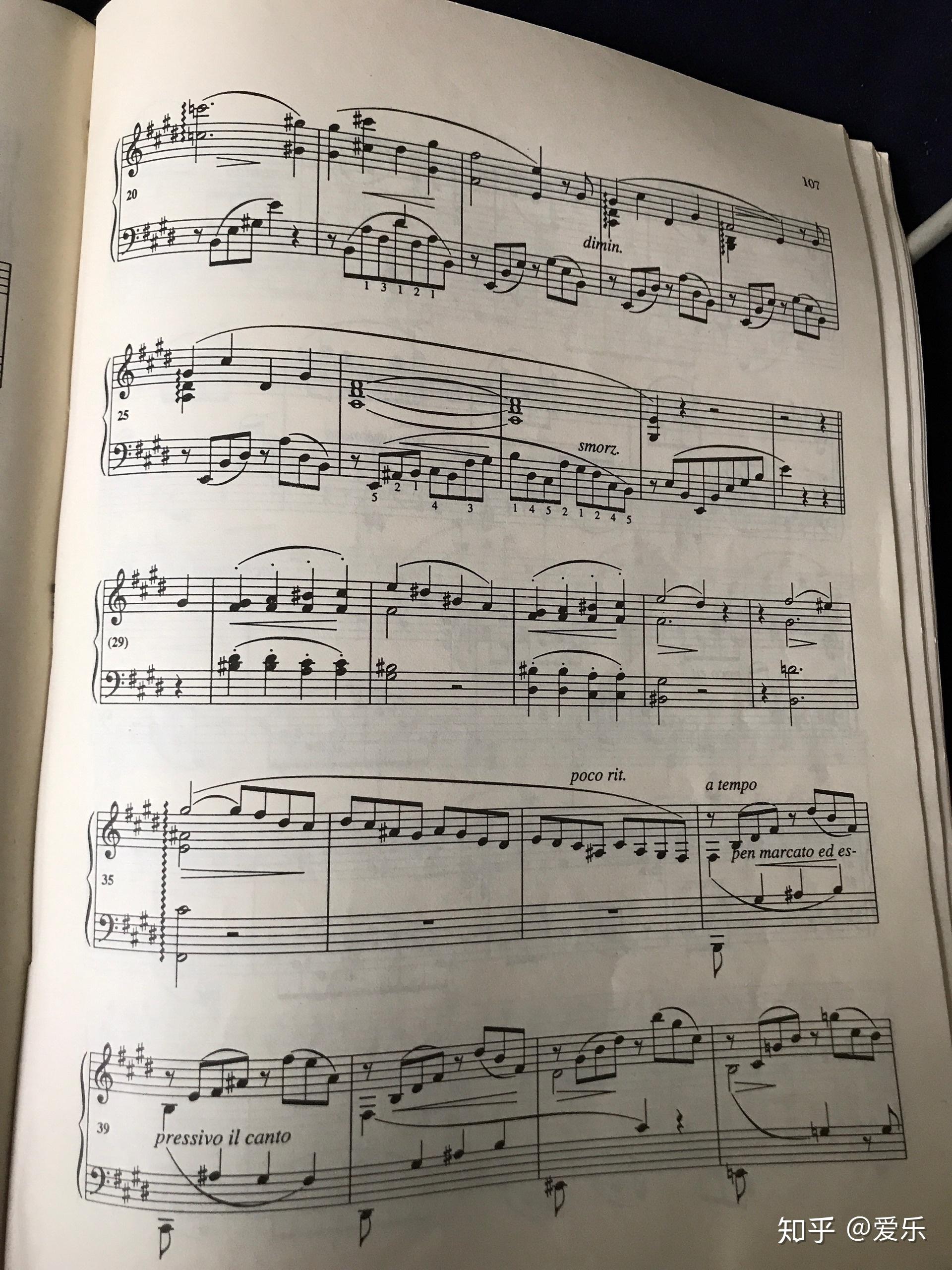 如何根据旋律编配和弦织体节奏型